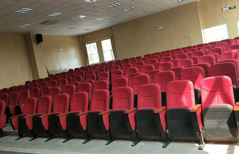 学校礼堂色多多污成人APP